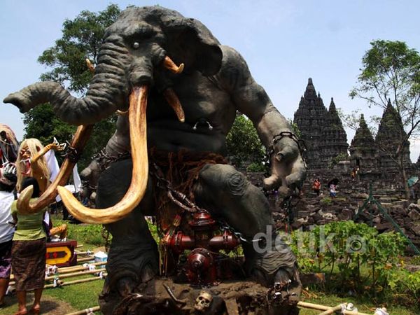 Tawur Agung Kesanga di Candi Prambanan