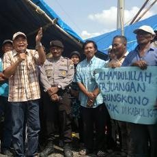 Berharap Dibayar Lunas, Korban Lumpur Lapindo Syukuran di Atas Tanggul