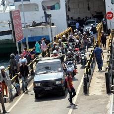 Menjelang Hari Raya Nyepi, 25 Ribu Orang Menyeberang ke Banyuwangi