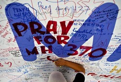 Anak Pilot MH370 Tuding Tabloid Inggris Karang Berita tentang Ayahnya