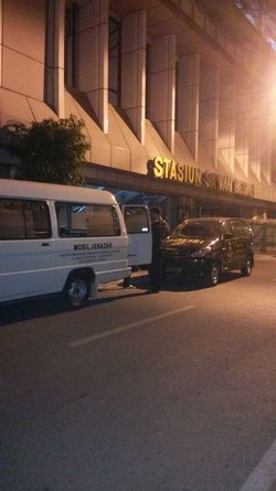 Pria Meninggal Setelah Turun dari Kereta di Stasiun Sawah Besar