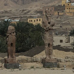 Sulit Diperbaiki, Patung Amenhotep di Mesir Hadapi Kerasnya Alam