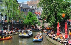 Festival Penis dan 7 Acara Unik di Bulan April (2)