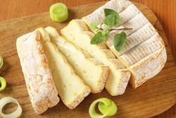 Mau Cicip? Epoisses dan Taleggio, Keju Bau yang Gurih Lezat