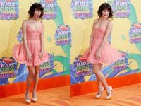 Ups! Dress Lea Michele Tertiup Angin