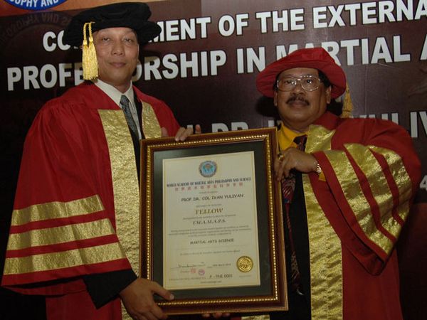 Dandenma Mabes TNI terima Gelar Profesor Ilmu Beladiri
