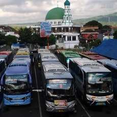 Pelabuhan Ketapang Dibuka, Antrean Kendaraan Menumpuk