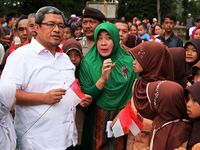 Aher Tinjau Sekolah Dasar Yang Roboh