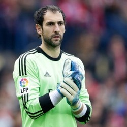 Tepis Rumor Milan-Napoli, Agen: Diego Lopez Tetap di Madrid