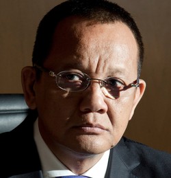 29 Orang Laporkan iPod Suvenir Pernikahan Anak Sekretaris MA Nurhadi ke KPK