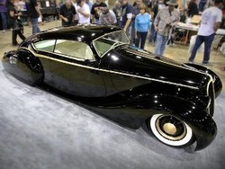 James Hetfield Metallica yang Suka Mobil Custom