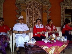 LSI Denny JA: Jokowi Capres Primadona, PDIP Tidak