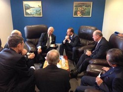 Ini Suasana Pertemuan PM Najib dan PM Abbot di Perth Bahas MH370