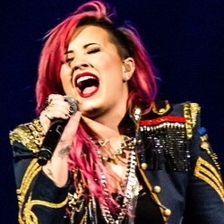 Skyscraper, Simbol Kembalinya Demi Lovato Setelah Rehabilitasi