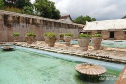 Mengintip Tempat Mandi Para Selir Sultan Yogya