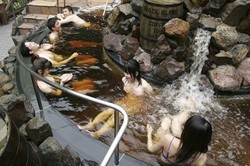 Yang Unik di Jepang, Kolam Pemandian dengan Kopi dan Sake