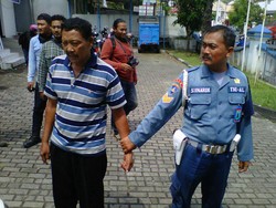 Bermodal Pistol Plastik, Kolonel Gadungan Tipu Korban hingga Rp 100 Juta