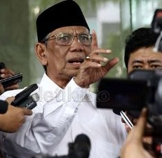 Hasyim Muzadi Ingatkan Prabowo: Pemimpin Harus Hati-hati