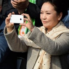 Pakai iPhone Dikritik, Ibu Negara Tiongkok Pindah ke ZTE