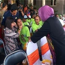 Ini Cara Risma Merayu Bocah Lulusan Liposos agar Mau Dipulangkan