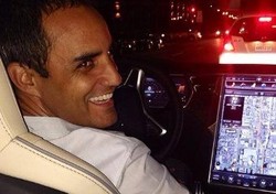 Juan Pablo Montoya Kendarai Mobil Tesla