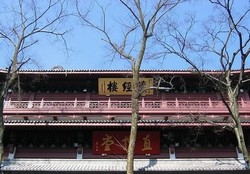 Kuil Buddha Favorit Turis di China Punya Pasukan Anti Teroris