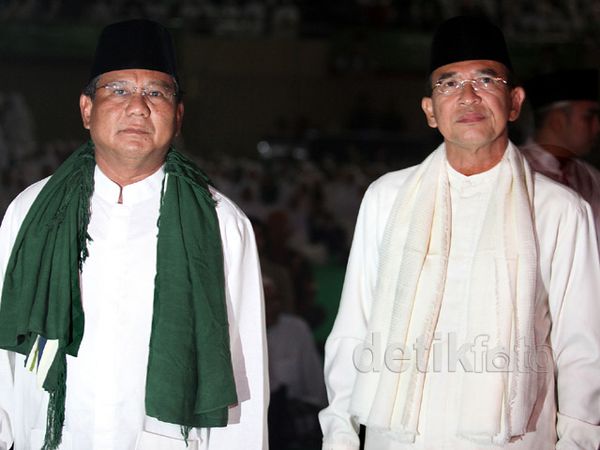 Prabowo-Surya Darma Ali Istigotsah Bersama