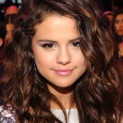 Masuk Rumah Selena Gomez Tanpa Ijin, Seorang Pria Dipenjara 45 Hari