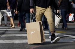 Perdana Menteri Inggris Sebut Jersey Nike Rp 1,7 Juta Terlalu Mahal