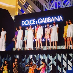 Optik Seis Peragakan Kacamata Mozaico, Koleksi Terbaru dari Dolce & Gabbana