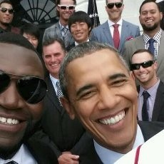 Obama Dijebak Selfie, Gedung Putih Geram