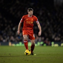 Gerrard Tak Mau Bermimpi Terlalu Jauh Soal Gelar Liga