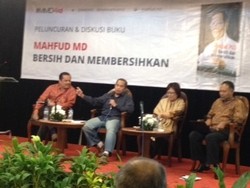 Mahfud MD Luncurkan Buku Biografi Bersih dan Membersihkan