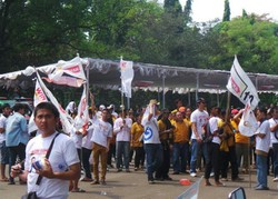Simpatisan Hanura Tinggalkan GBK Sebelum Acara Selesai