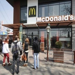 Crimea Dicaplok Rusia, McDonalds Tutup Toko