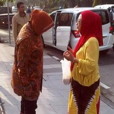 Soto Ceker dari Warga untuk Wali Kota Risma