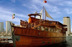 8 Restoran Apung Terindah di Dunia, Salah Satunya di Nusa Penida Bali (1)