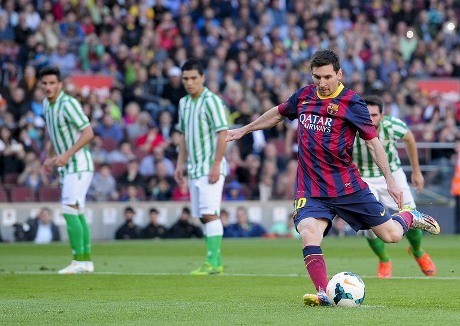 Kalahkan Betis, Barca Tempel Atletico