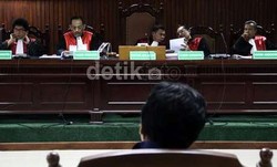 Darmin, Anggito dan Fuad Kompak Sebut Century Tak Berdampak Sistemik