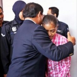 Wilfrida Menangis di Pelukan Prabowo: Terima Kasih Banyak, Pak