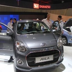 Menkeu Chatib Khawatir Mobil Murah Bikin Subsidi BBM Bengkak