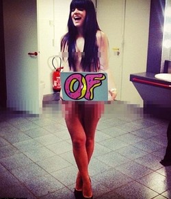 Lily Allen Pamer Foto Tanpa Busana di Instagram