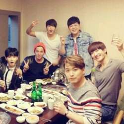 Super Junior Rayakan Ulang Tahun Choi Siwon