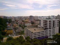 Kota Kinabalu, Kota Biasa Tapi Ramai Wisatawan