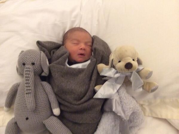 Eric Cowell, 1,5 Bulan, Lelaki