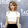 Simple and Sexy Taylor Swift