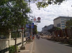 Masa Tenang, Atribut Partai dan Caleg Masih Banyak Terpasang di Jaksel