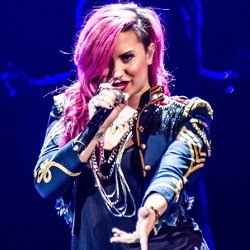 Duh! Foto Bugil Demi Lovato Beredar di Internet