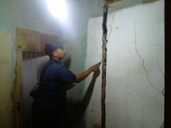 Pergeseran Tanah Sebabkan 6 Rumah di Bantaran Kali Citepus Retak