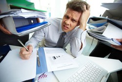 Kerja Lebih Menantang Bisa Perlambat Penurunan Fungsi Otak Lho